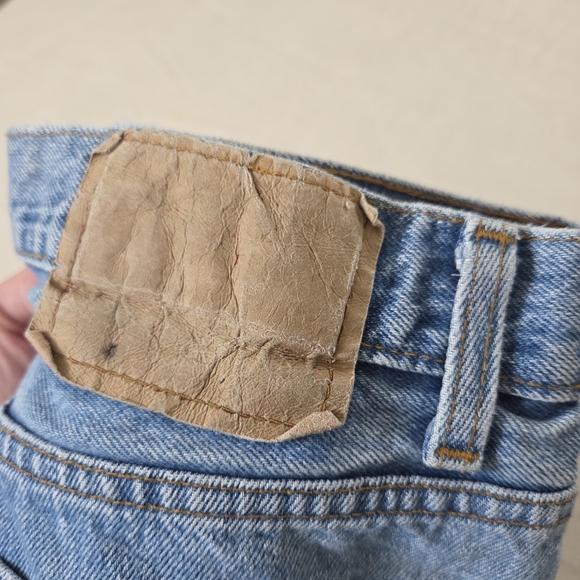 Vintage Levis Classic Blue Denim Jeans 36 Inch Waist 32 Inch Inseam - Picture 3 of 13